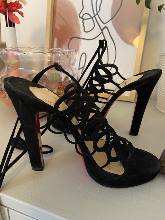 Sandálias pretas Christian Louboutin