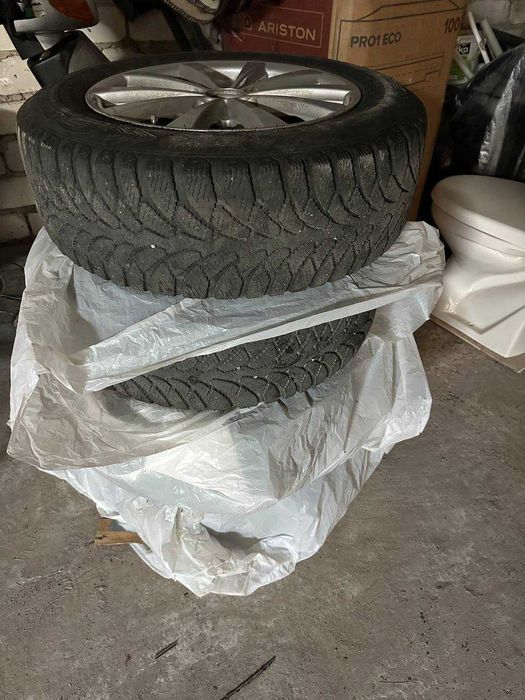 Диски 195 / 65 / R15 зимова гума