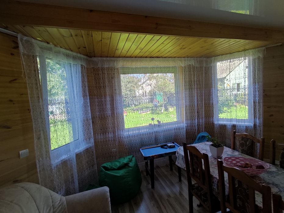 Будинок з ремонтом та меблями(є ще літній будиночок),40 сотих землі