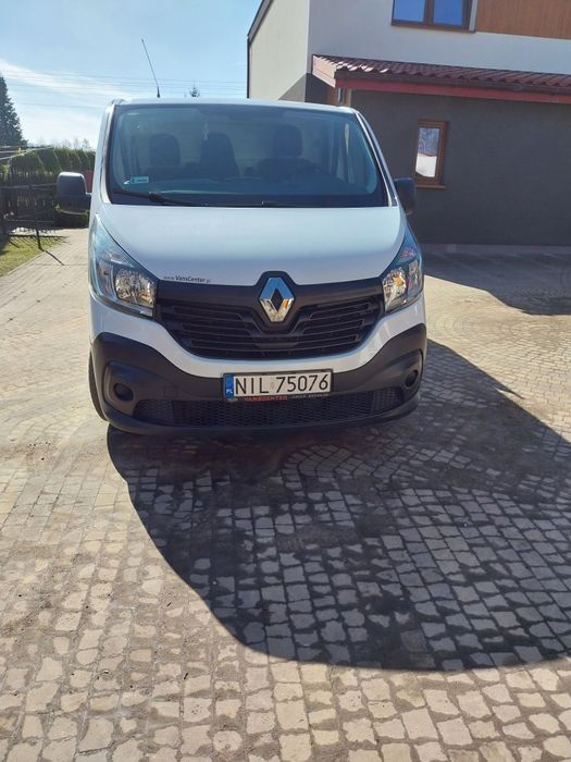 Renault Trafic. Faktura VAT cena brutto