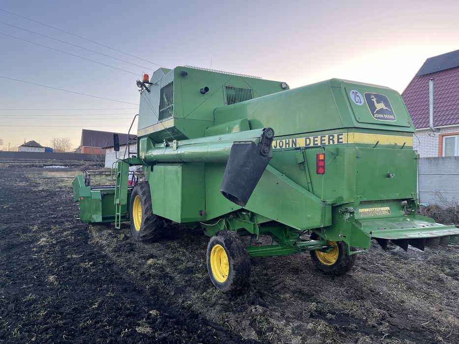 Комбайн John Deere 1065
