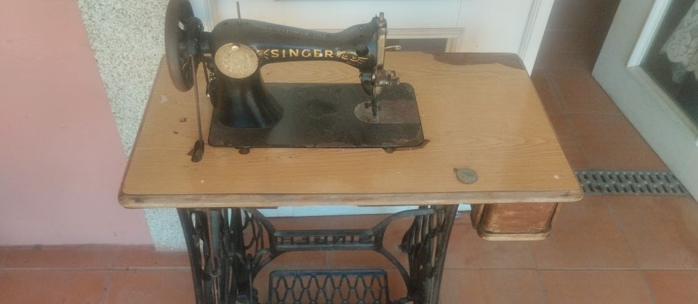 Máquina Costura Singer Antiga