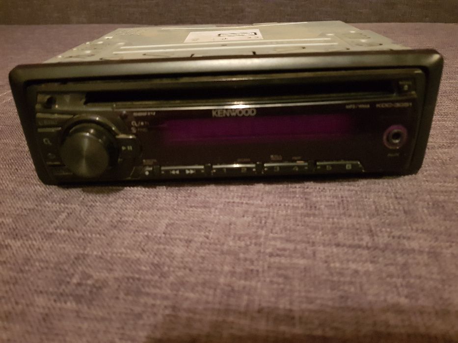 Radioodtwarzacz CD marki Kenwood KDC-3051