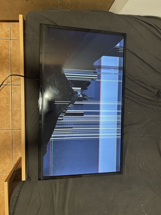 Telewizor Thomson 32 cale uszkodzona matryca