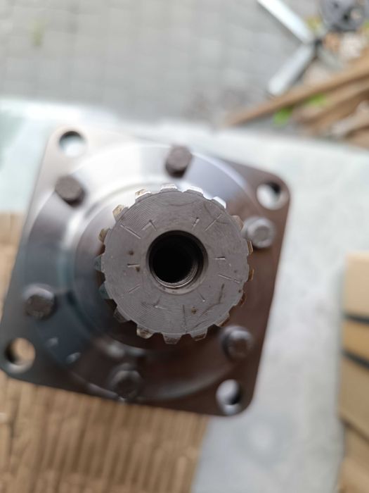 Silnik rolki Danfoss OMT 400 HD, głowica Ponsse h73