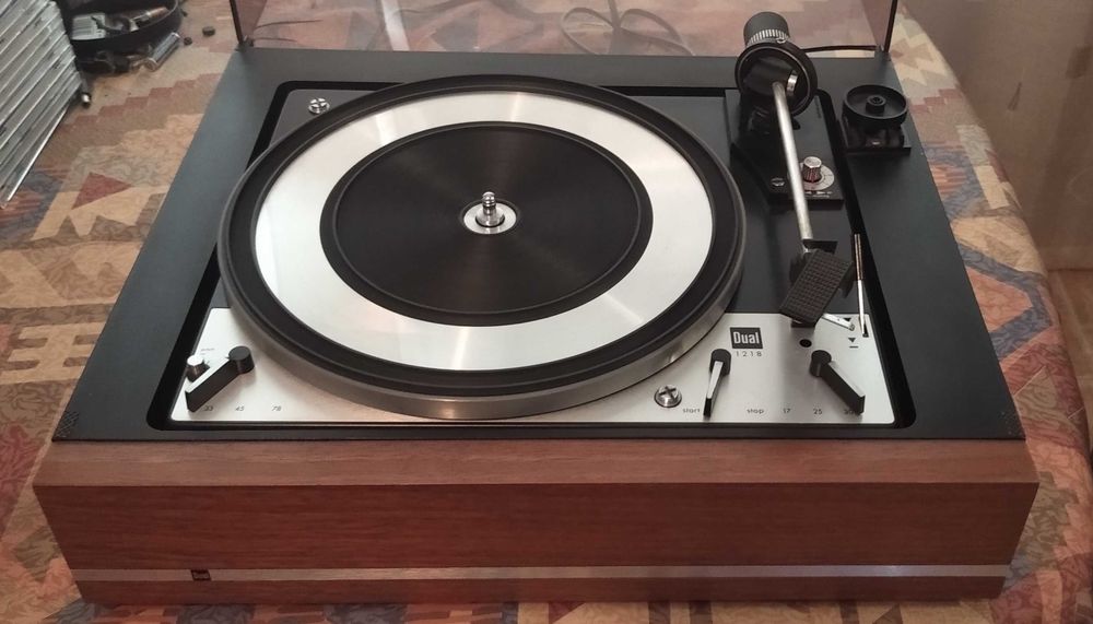 Проигрыватель пластинок DUAL-1218 + Акустика Dual CL 172