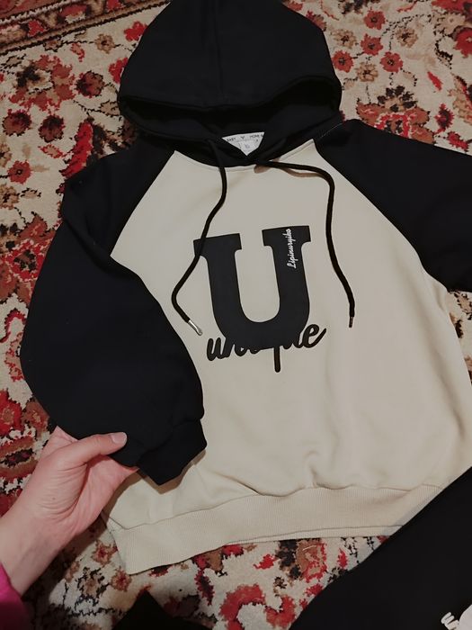 Спортивний костюм для дівчинки