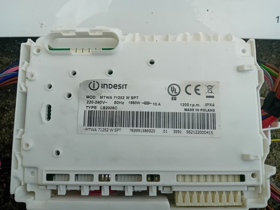 Vendo peças da máquina indesit Modelo MTWA71252W