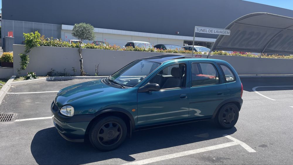 Opel Corsa ECO teto solar