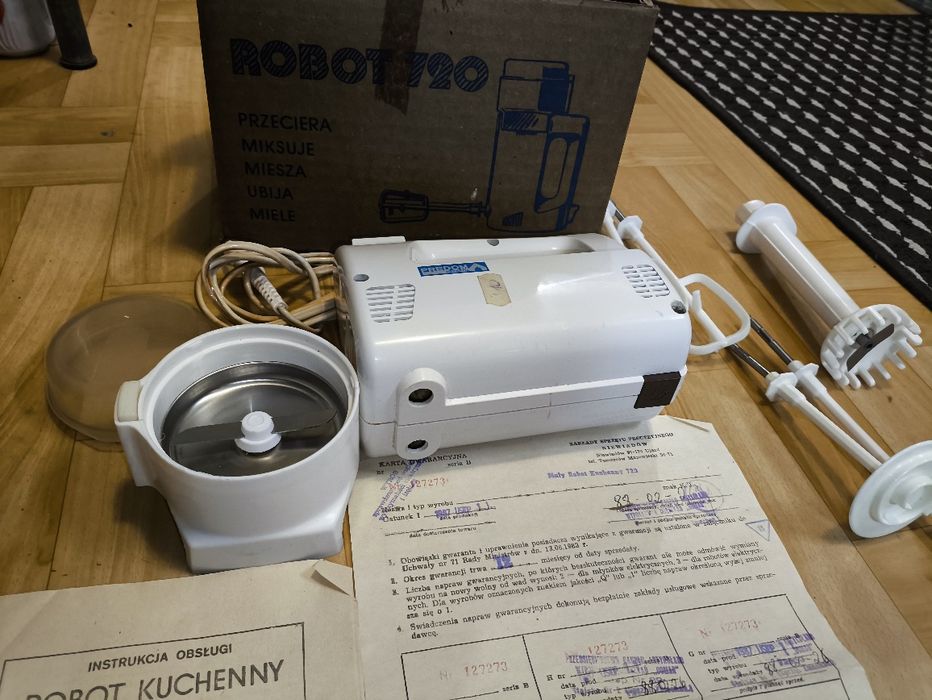 Hit PRL  Robot PREDOM Typ 720

Robot PREDOM Typ 720 wraz