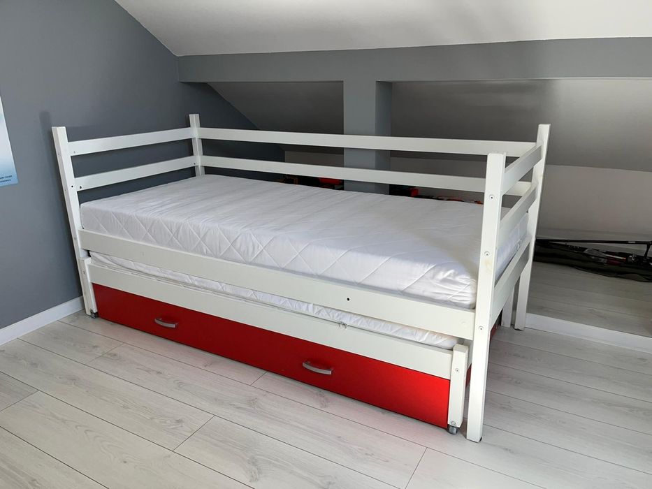 Łóżko dziecięce drewniane białe z 2 materacami