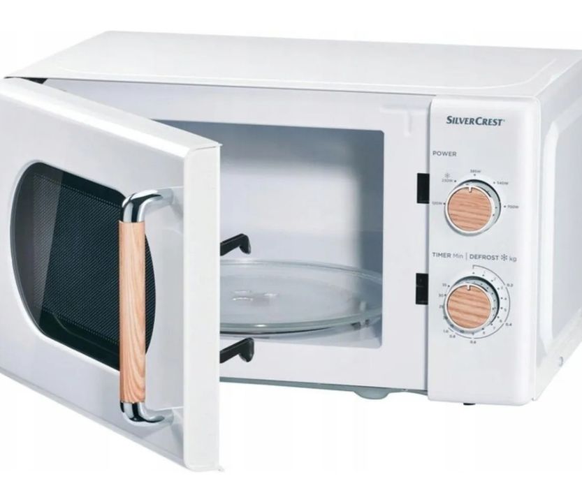 Na Lewara Kuchenka mikrofalowa SilverCrest 700W 20L
