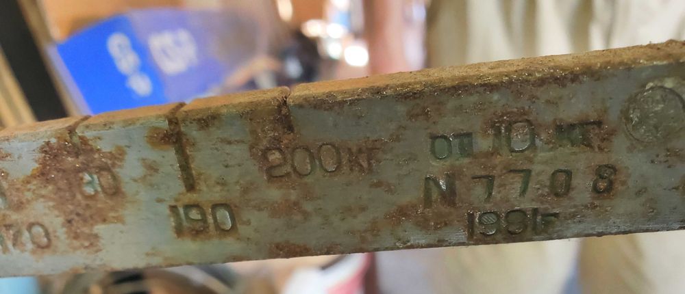 Весы напольные механические до 200 кг.