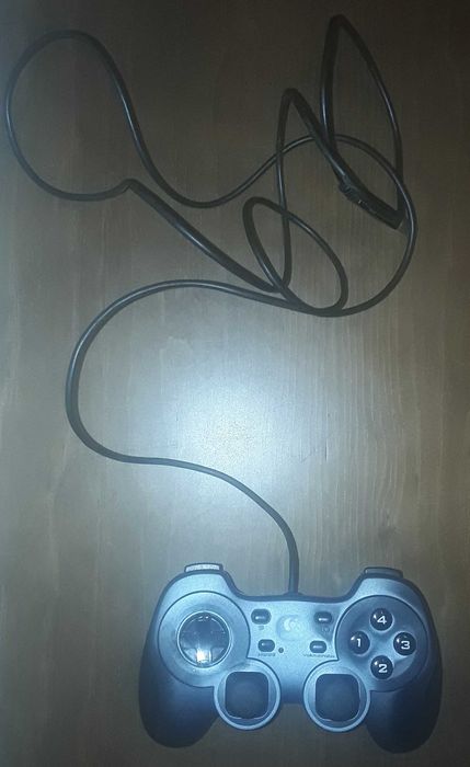 Logitech RumblePad 2 Gamepad64729897544323122