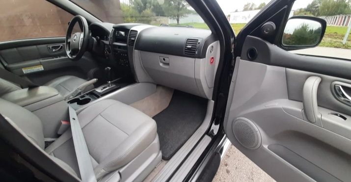 Продам Kia Sorento 2,5 TDI 4x4