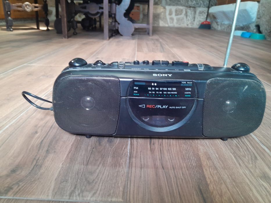Rádio antigo Sony