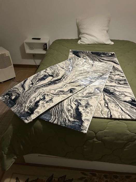 Tapetes de quarto novos