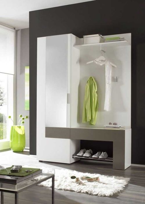 Bari 135x190x37 Nowa biała garderoba z lustrem.