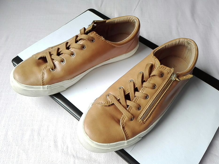 Sapatilhas de mulher Stradivarius n°39 SP 602