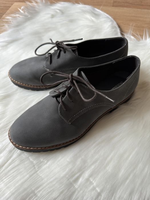 Szare oksfordki damskie Deichmann