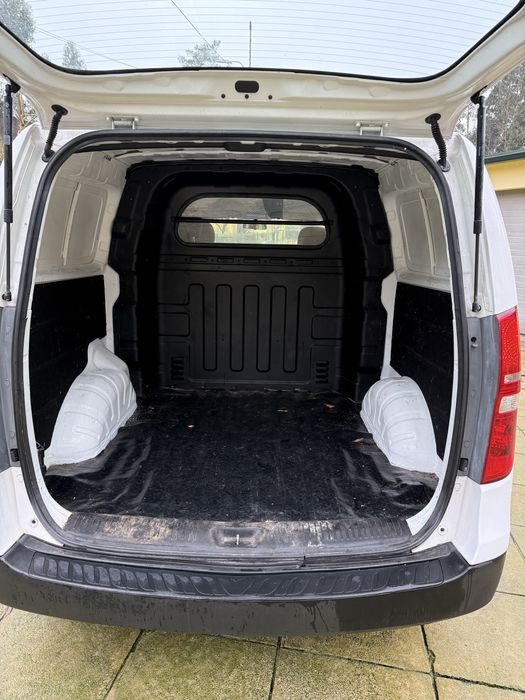 HYUNDAI H1 2019 (excelente estado )