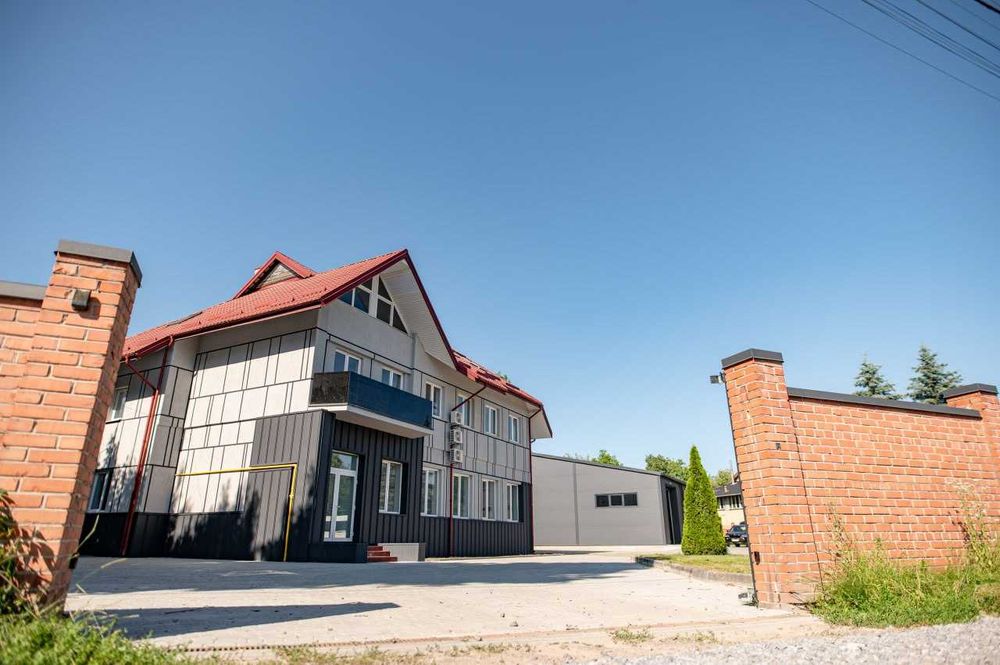 Продаж офісно-складського приміщення з земельною ділянкою у Львові