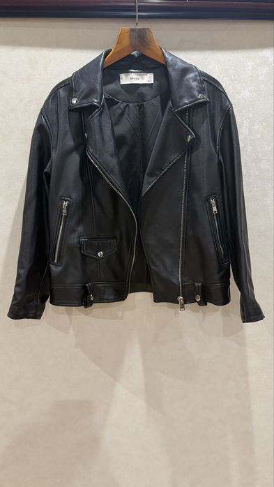 Косуха жіноча bershka