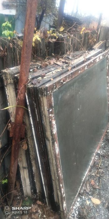 Продаю рамы со стеклами 2000*1300, за все 500грн.