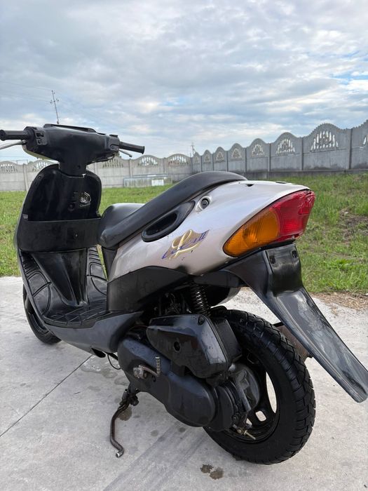 Suzuki lets 2 old