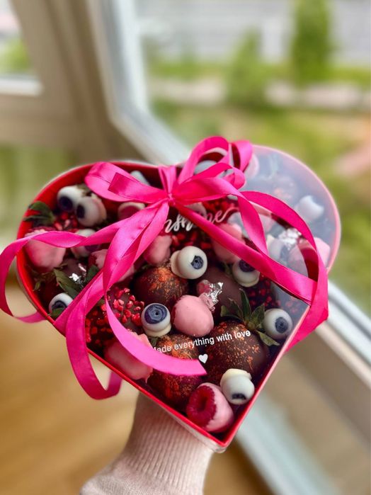 Полуниця в шоколаді на замовлення, клубника в шоколаде