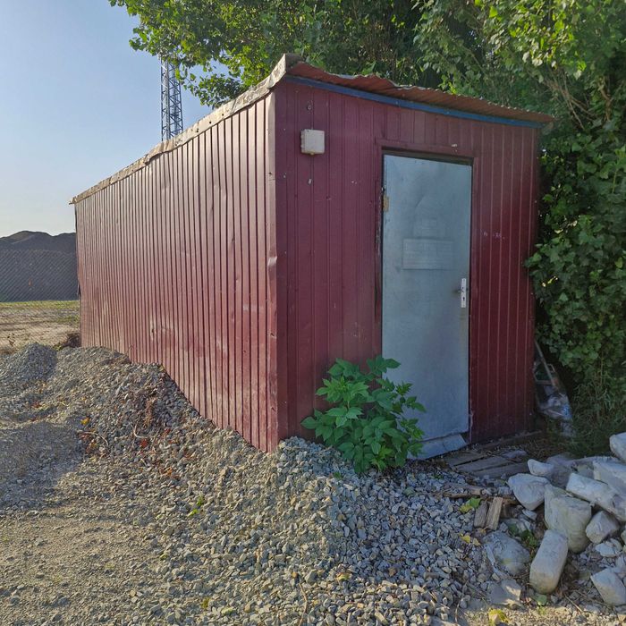 Kontener budowlany , magazyn , garaż 6x2,4 do remontu