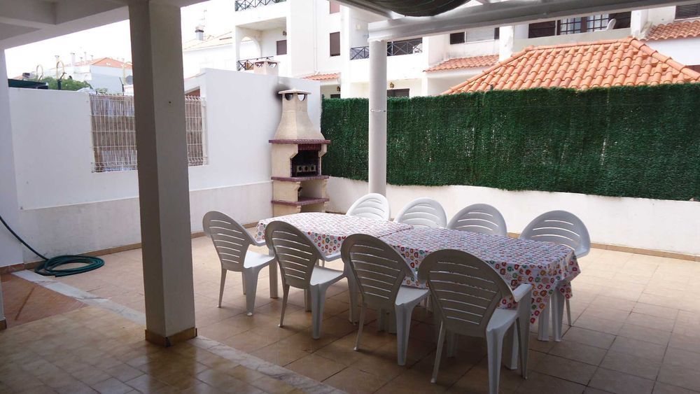 Moradia T3 ferias 400m praia Altura