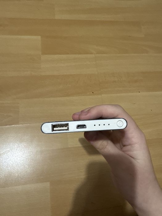powerbank stan idealny