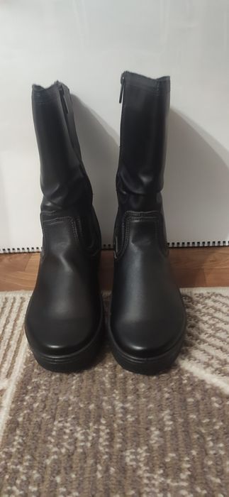 Чоботи жіночі шкіряні