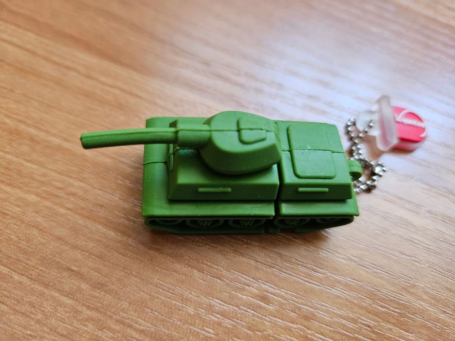 Pendrive czołg 32GB