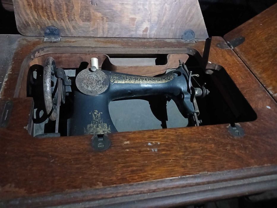 Mesa de máquina de costura singer
