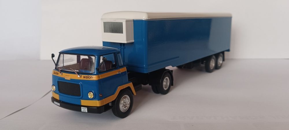 Camiões modificados 1/43