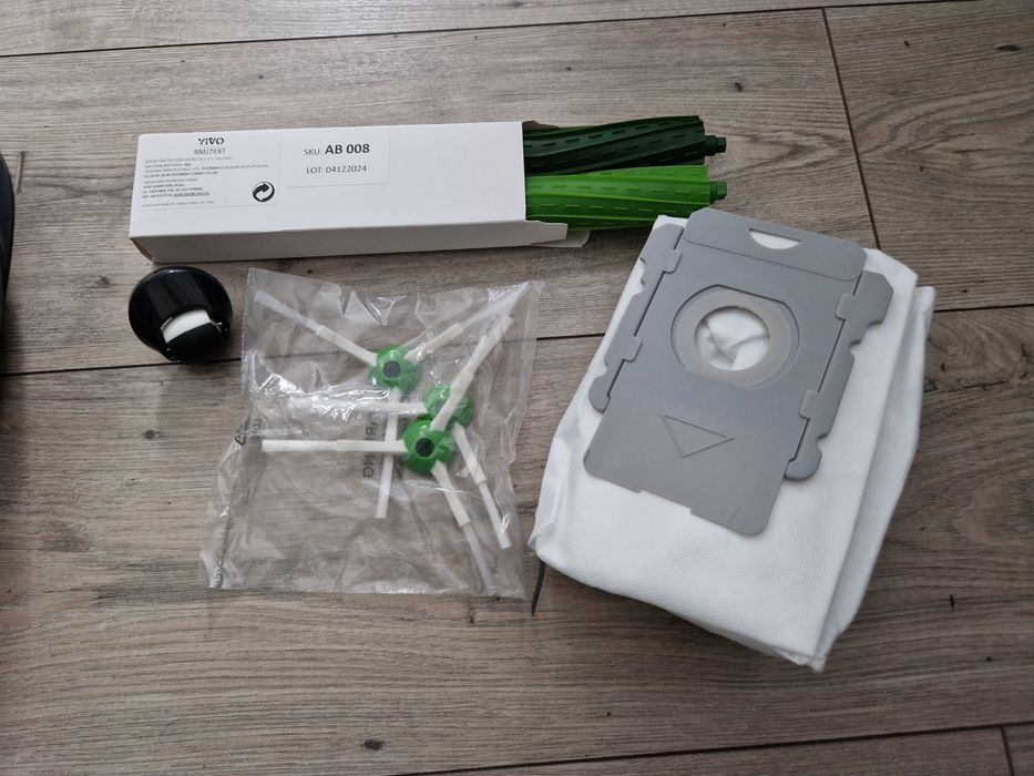 Robot sprzątający iROBOT Roomba j7+ ze stacją samoopróżniającą