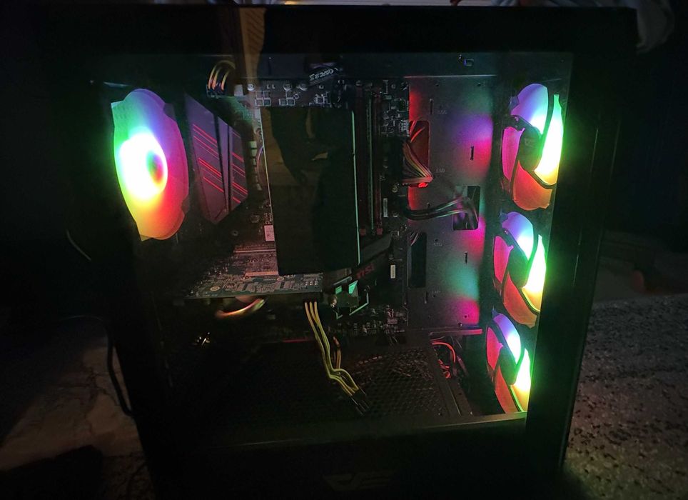 Komputer gamingowy i7 8700,16GB RAM-idealny do rozbudowy - Nowe części