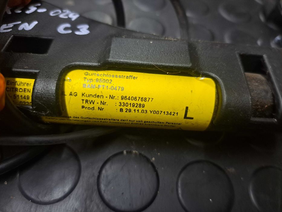 Zapinka pasa przód PRAWA Citroen C3 I (02-09)