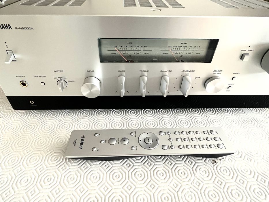 Yamaha R-N2000A Network HiFi Receiver