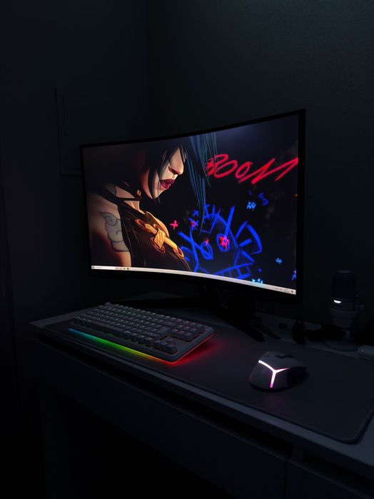 Monitor Samsung Odyssey 32” LED QHD 165Hz Freesync Curvo