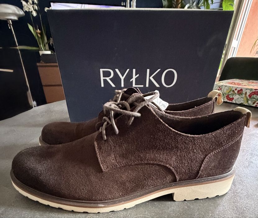 Półbuty Rylko rozm. 41, welur, brazowe