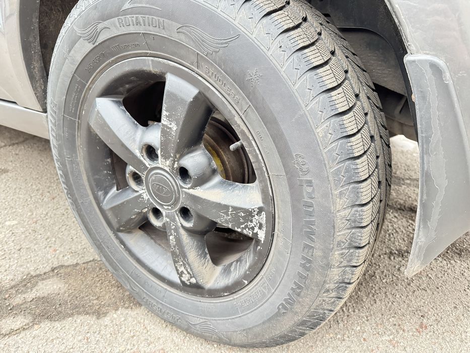 Продам автомобіль KIA SORENTO 2.5