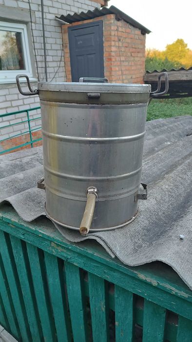 Продам парову воскотопку