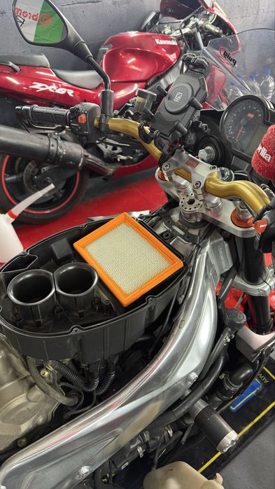 Aprilia Tuono 1000