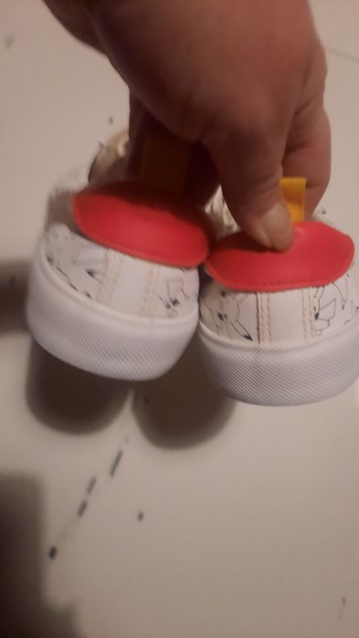 Tenisówki pokemon 38