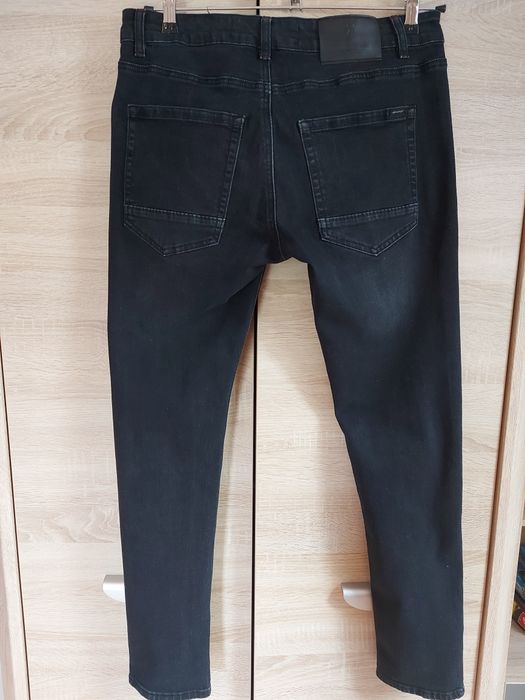 Spodnie młodzieżowe wzr.176-180cm czarne