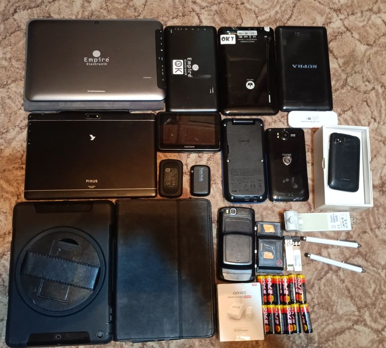 Лот різної електроніки