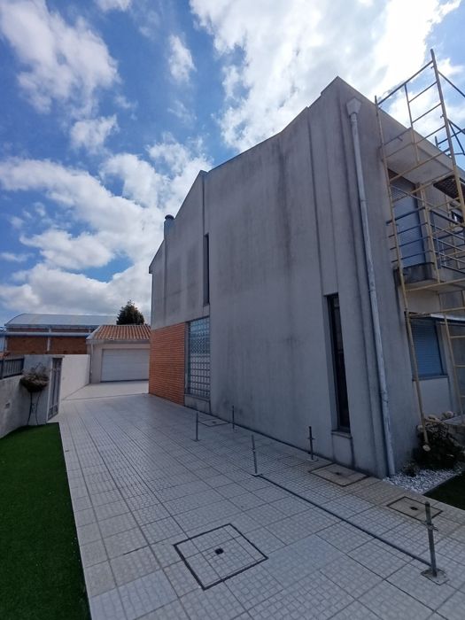 Limpeza, Pintura e Pequenas Reparações